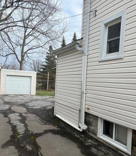 Property grounds, Cozy Cottage in Niagara Falls, Niagara