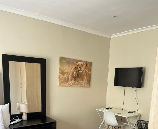 Others 3, 2 Private Bedrooms - homestay, Nelson Mandela Bay
