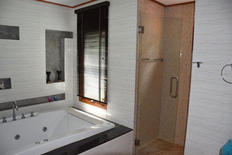 Bathroom 3, Sirinthara, Phuket Island