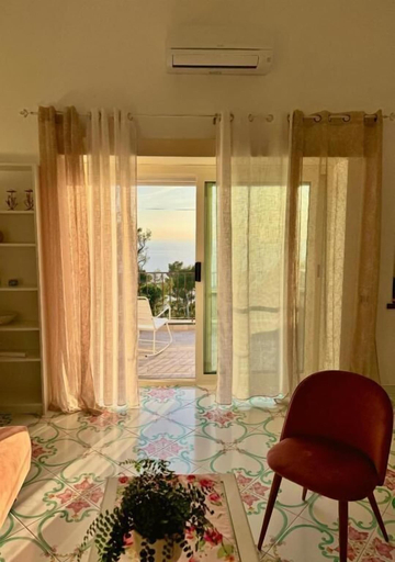 Others 5, Villa Azul, Napoli