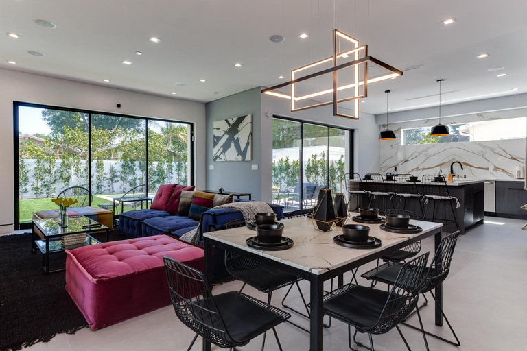 Others 5, Posh Luxury Modern Home with Pool Spa and Rooftop Deck, Los Angeles