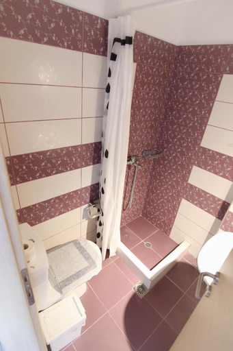 Bathroom 2, Welcome In, Ionian Islands