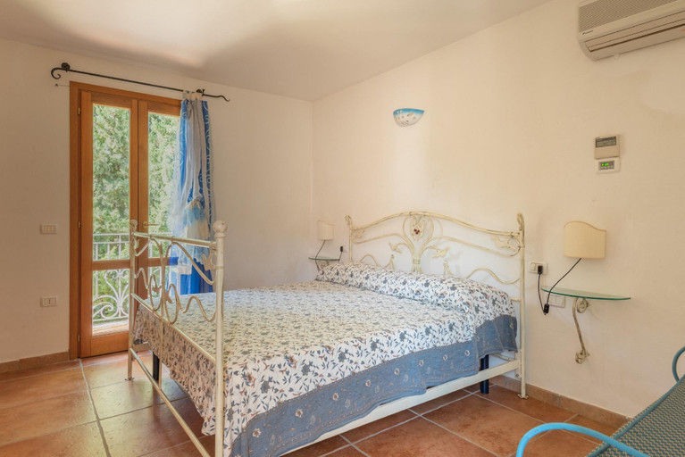 Bedroom 5, Cozy apartment surrounded by nature, Nuoro