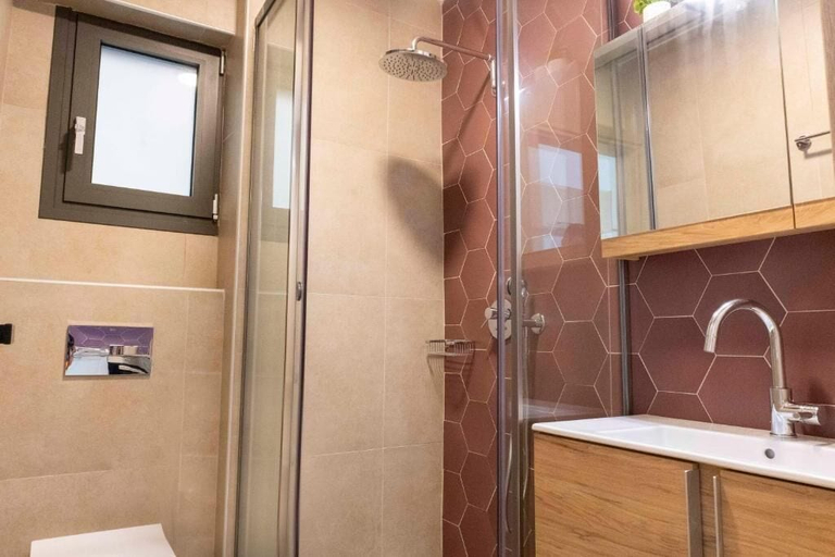 Bathroom 2, Red Bee Apartment Sea View, Ionian Islands