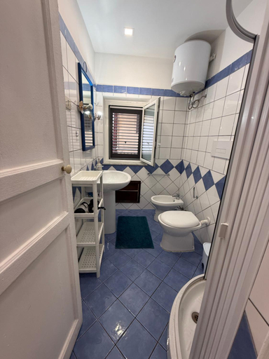 Bathroom 2, Casetta Mape, Palermo