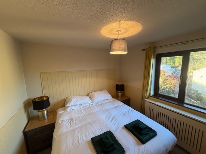 Room 5, Croydon Lodge, Somerset