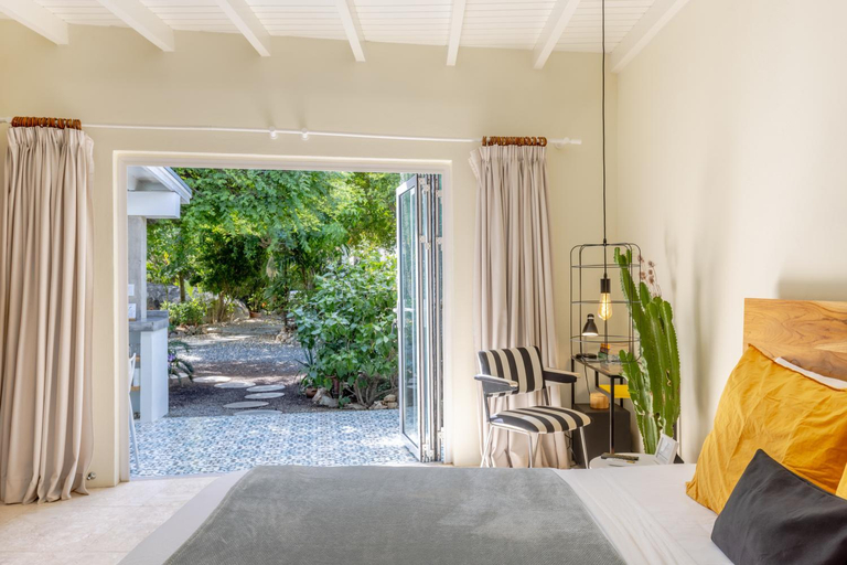 Bedroom 2, Naima Luxury Home, Cottage & Apartment Rentals