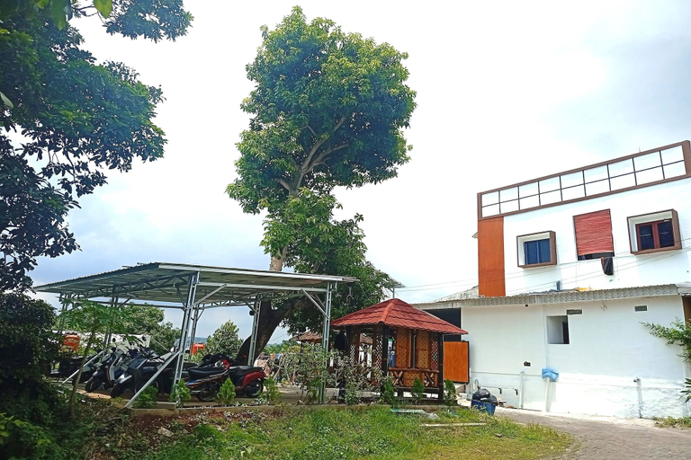 Exterior 4, OYO 95038 Khanza Stay, Semarang
