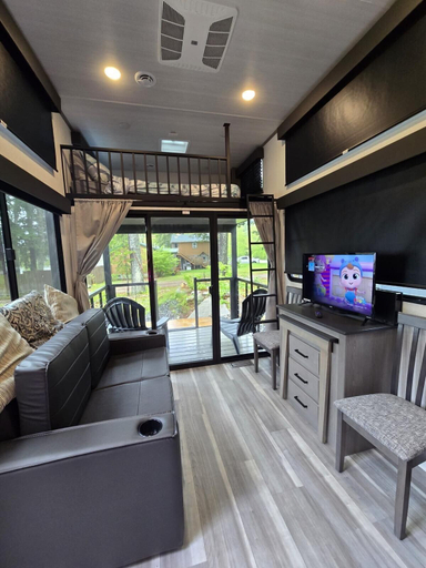 Living area 2, And.N Lodging, Cumberland