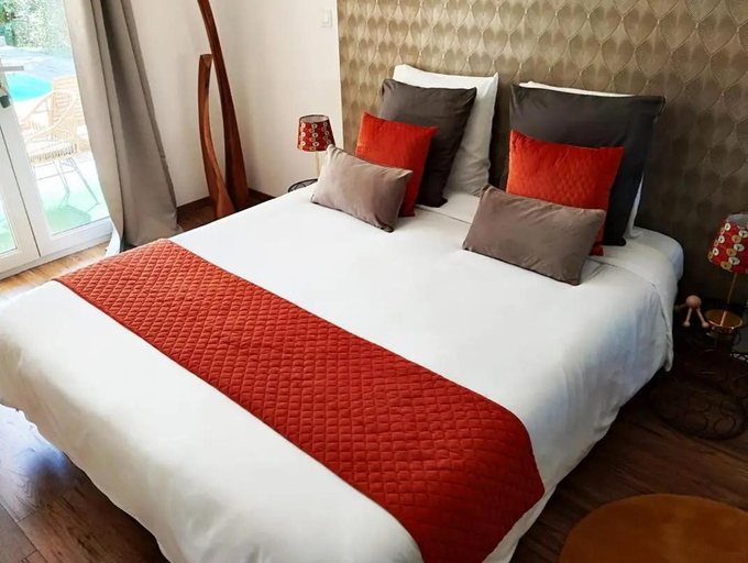 Bedroom 3, Le Mas Victoria - Chambres d'hotes avec table d'hotes-Parking prive ferme, Aude