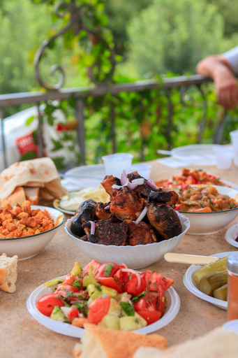 Food & Drinks