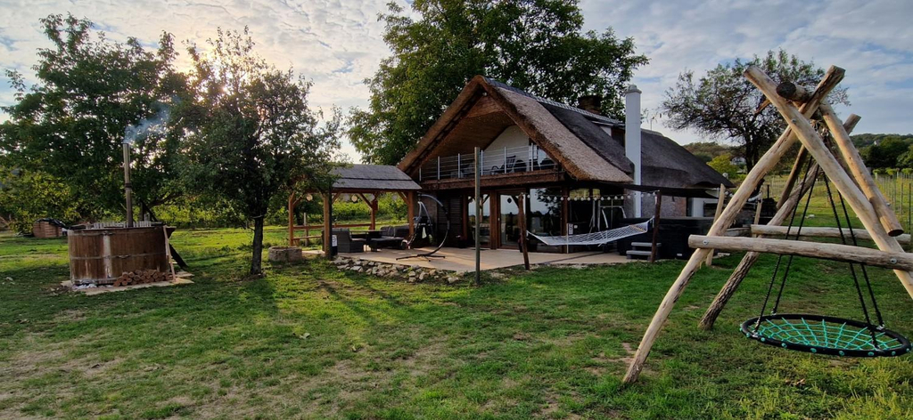 5, Luxury Reed House, Balatonfüred