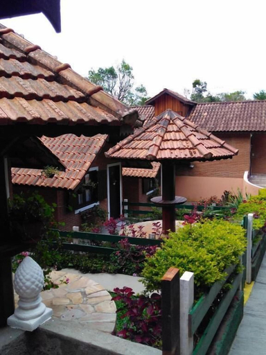 Property grounds 5, chales do parque, Camanducaia