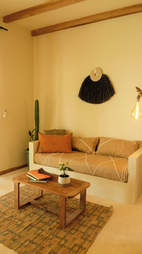 Living area, Nukumi Club 3, Soná
