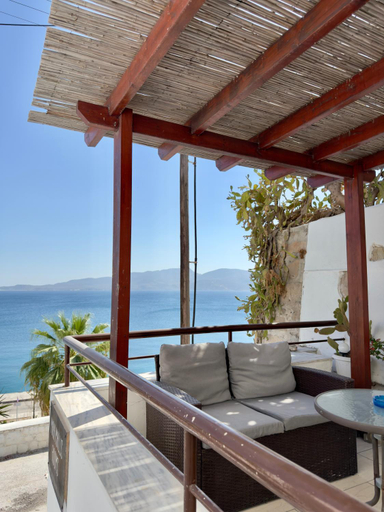 Others 4, Maya Mallis, South Aegean