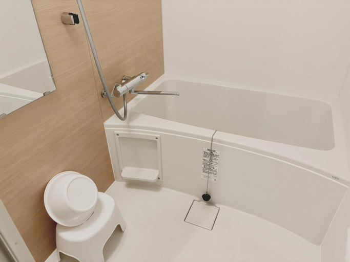 Bathroom 3, Koti Sopo Universal Bay 4 by Liaison, Osaka