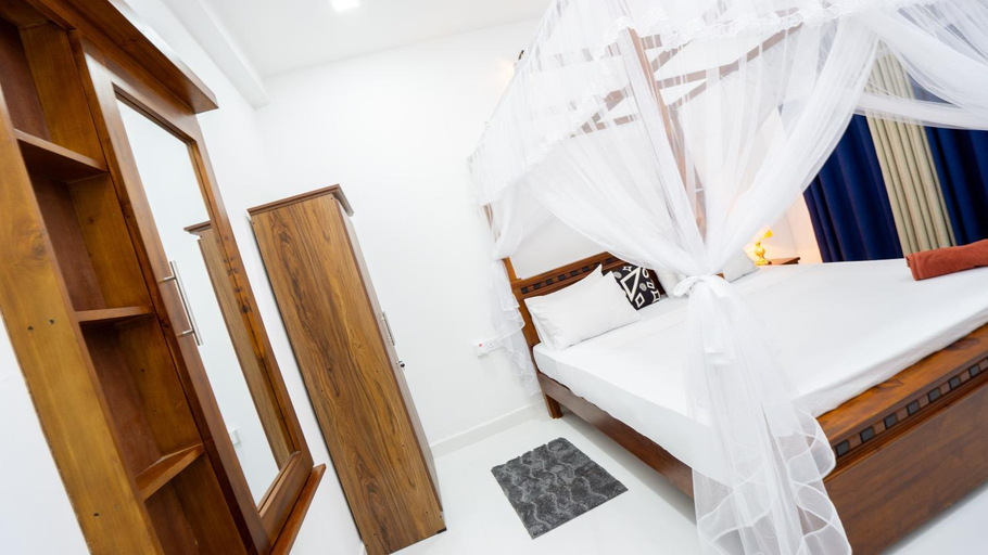 Bedroom 2, Sunrise Cottage, Dambulla