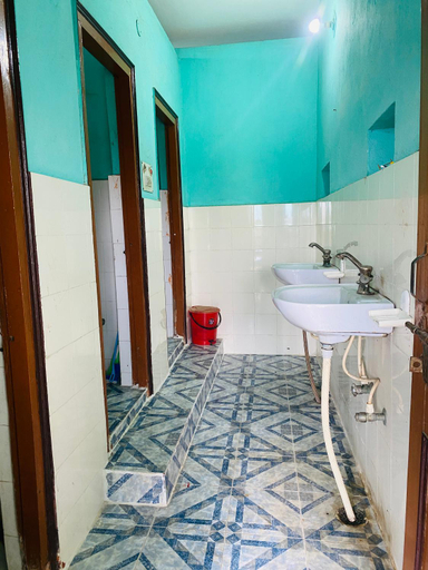 Bathroom 3, Goroomgo Ansari House  Bodhgaya , Gaya