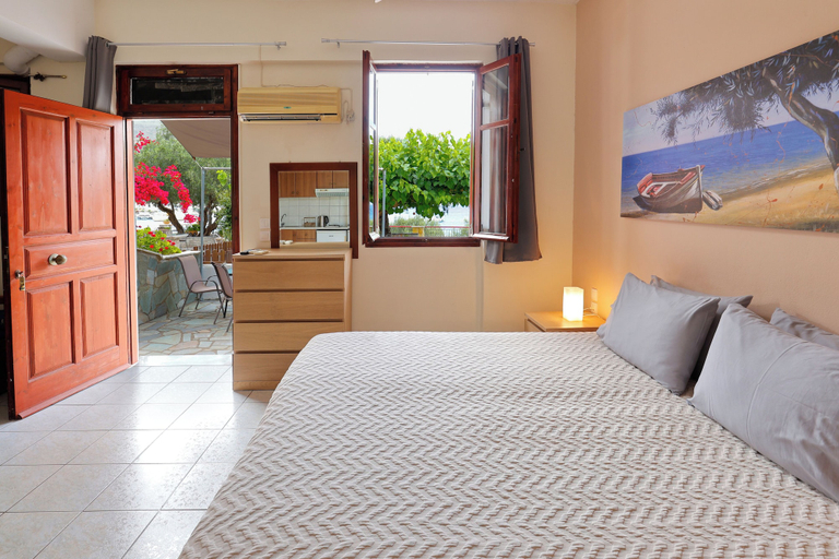 Bedroom 3, Ballas Apartments, Ionian Islands