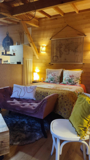 Bedroom, La cabane du bon chemin ,spa, Mayenne