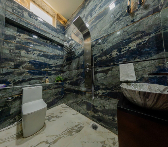 Bathroom 5, Vardhan Resorts, Jhunjhunun