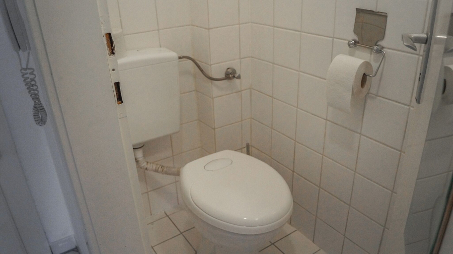 Bathroom 5, Modern 2BR Apartment Long Stay Belvedere, Wien