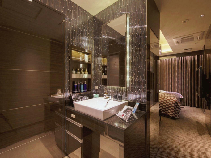 Bathroom 3, Hotel Glanz Cascata, Minato