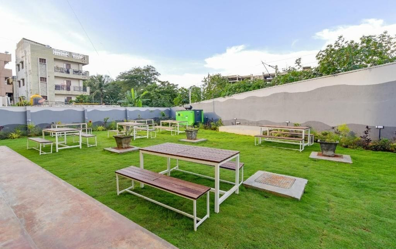 Outdoor dining, C Suites 589 Richfield, Bangalore