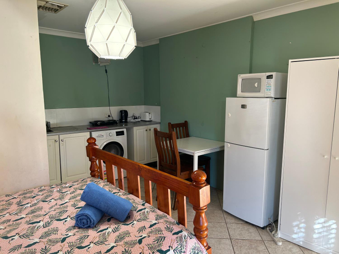 2, Lovely granny flat, Perth