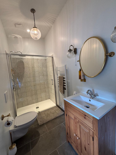 Bathroom, Les Ombrieres, Charente