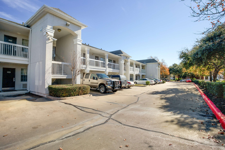 Exterior & Views 2, Studio 6 Stafford, TX - Houston - Sugarland, Fort Bend