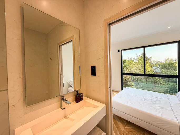 Bedroom 3, Les Trois Cypres, Loir-et-Cher