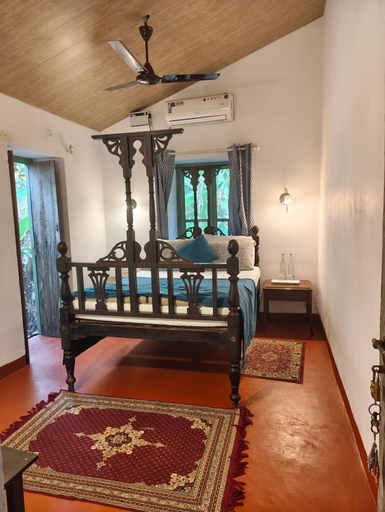 Bedroom 2, Caju Grove - The Big Yellow Goan House, North Goa