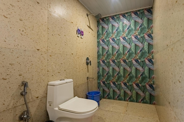 Bathroom 2, The Beachside Hostel, North Goa
