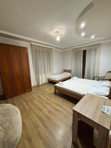 Bedroom, Mishgu Qor, Mestia