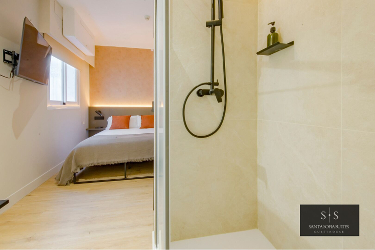 Room 4, Santa Sofia Suites, Madrid