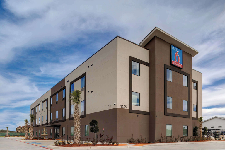 Exterior & Views 1, Studio 6 Katy, TX – Energy Corridor, Houston