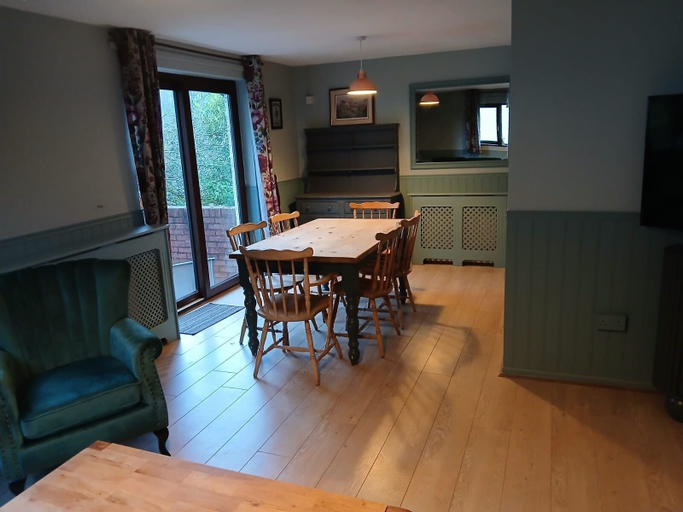 Others 5, Croydon Cottage, Somerset