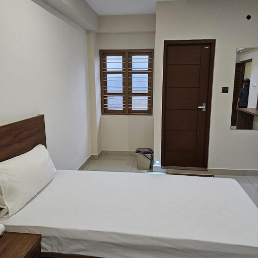 5, Uptown Inn, Ernakulam