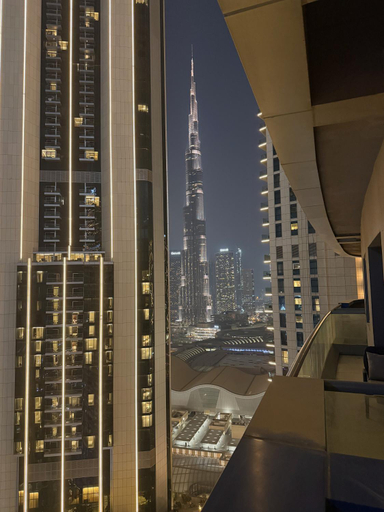 Others 4, Stunning 1BR Apartment with Burj Khalifa Views!, Dubai