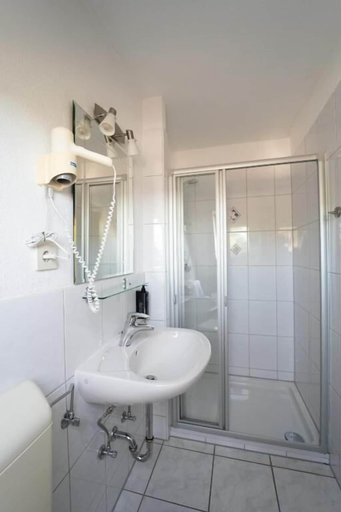 Bathroom 4, Gästehaus Mack, Trier-Saarburg