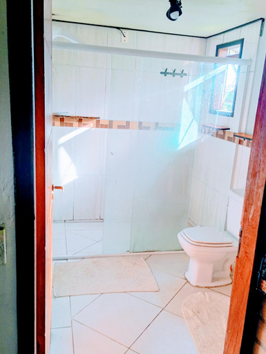 Bathroom 2, Karaguashouse, Florianopolis