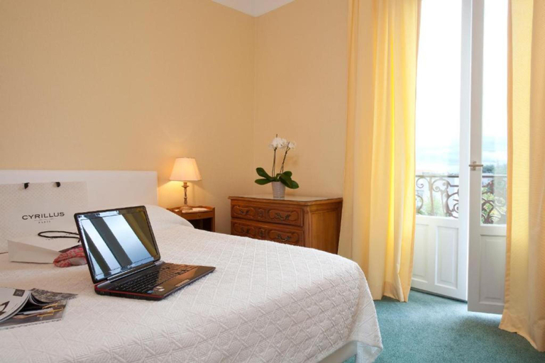 Bedroom, Logis Hotel Royal Saint-Mart, Puy-de-Dôme