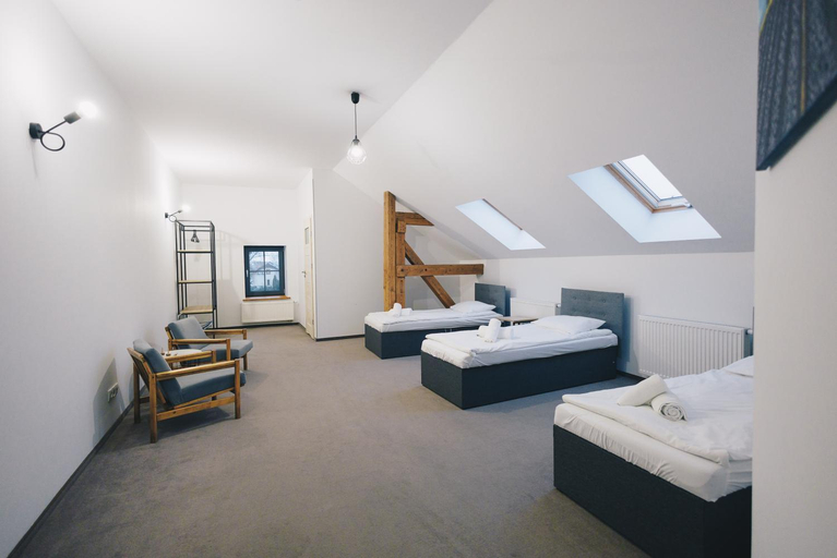 Bedroom 2, Folwark Matecznik - Spichlerz, Szamotuły