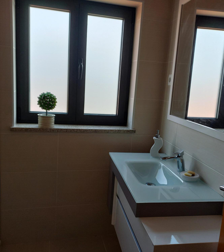 Bathroom 2, Cantinho do Ribeiro, São Pedro do Sul