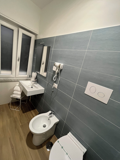 Bathroom 5, Oltremare Rooms Agropoli, Salerno
