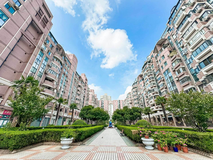 Exterior 5, Tyms Gubei 2BR Apt near Gubei Road, Shanghai