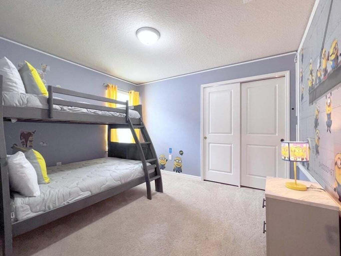 Room 5, Luxury & Loaded Pool Home With Private Pool 8 Bedroom Home, Polk