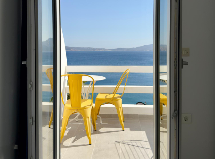 Others 2, Maya Mallis, South Aegean
