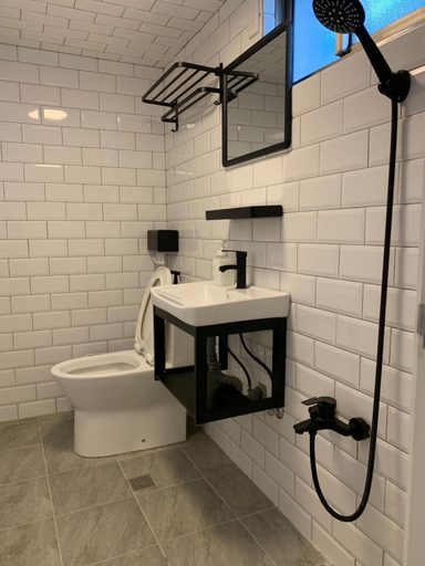 Bathroom, Lambay Island Dive Hostel I, Pingtung